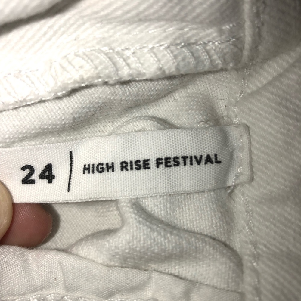 white, shorts, from pacsun - Picture 3 of 3